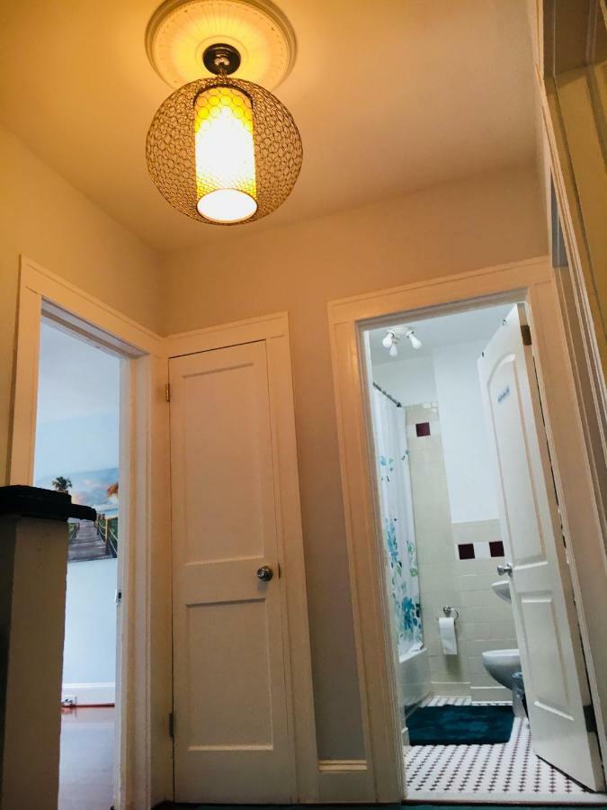 Best Bedroom Next To Jhu Baltimore Exterior foto
